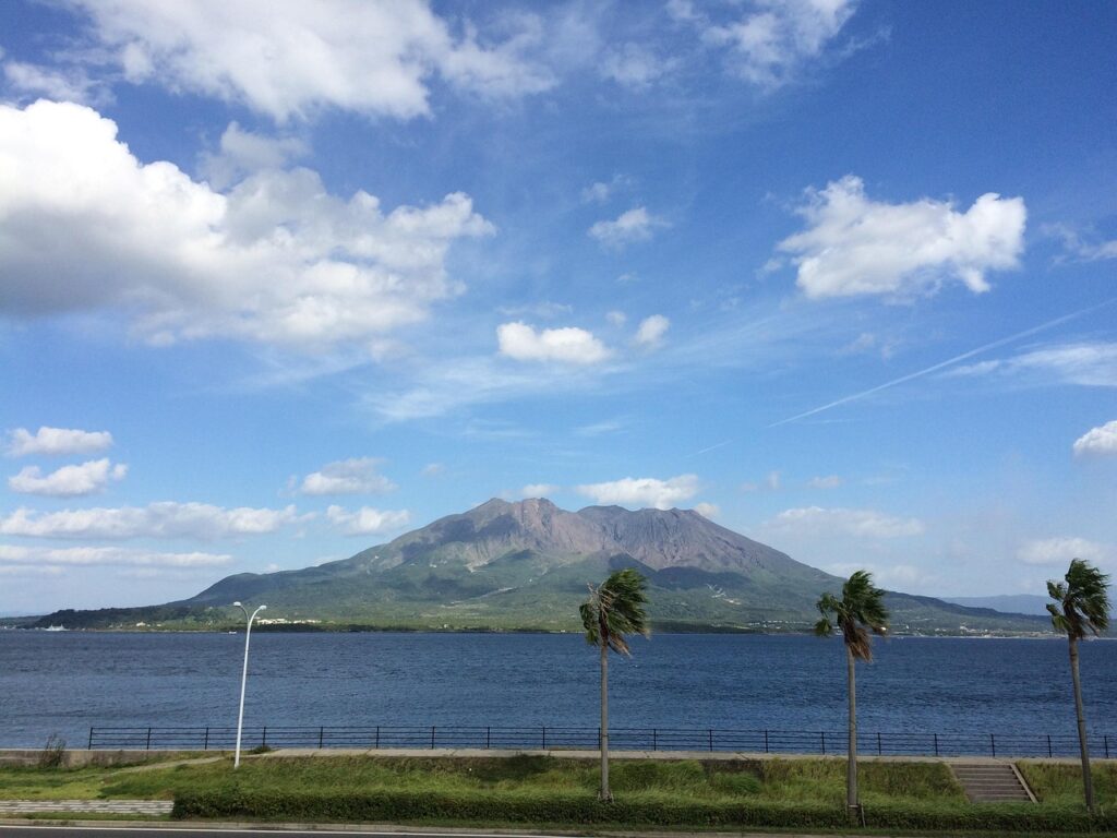Kyushu Shinkansen Guide: Hakata to Kumamoto & Kagoshima