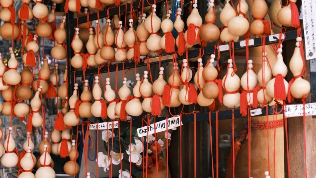 Kyoto Sweet Souvenirs | Yatsuhashi & What Locals Actually Gift
