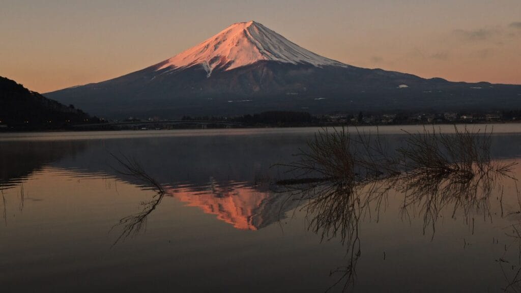 Best Hotels Near Nirasaki Station | Gateway to Mizugaki & the Southern Alps