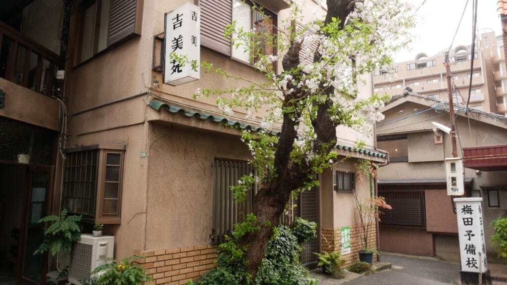 Best Hotels Near Kyobashi Station (Osaka) | Castle Side & Standing-Bar Soul