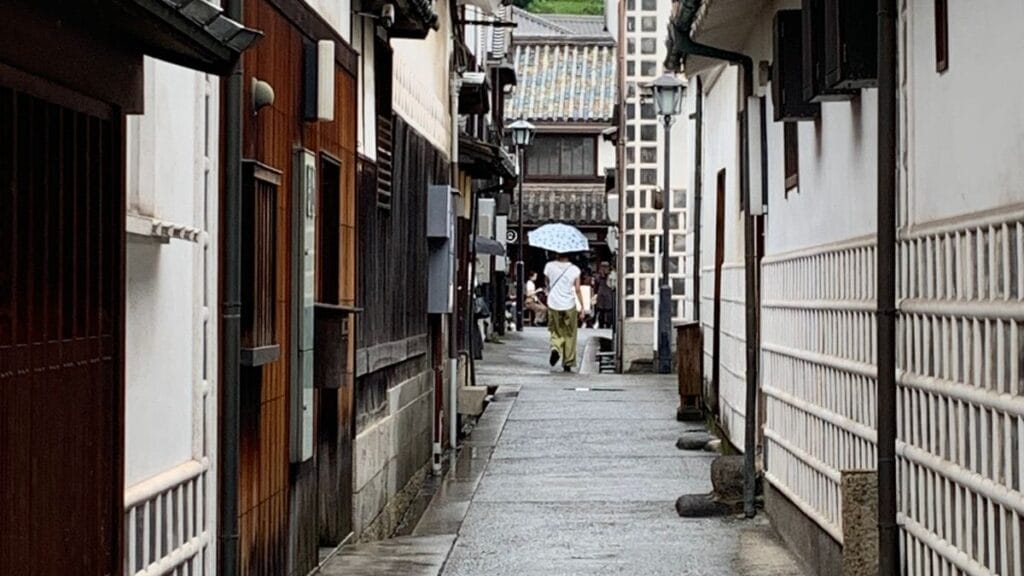 Best Hotels Near Nakasho Station | The Corridor’s Quiet Middle