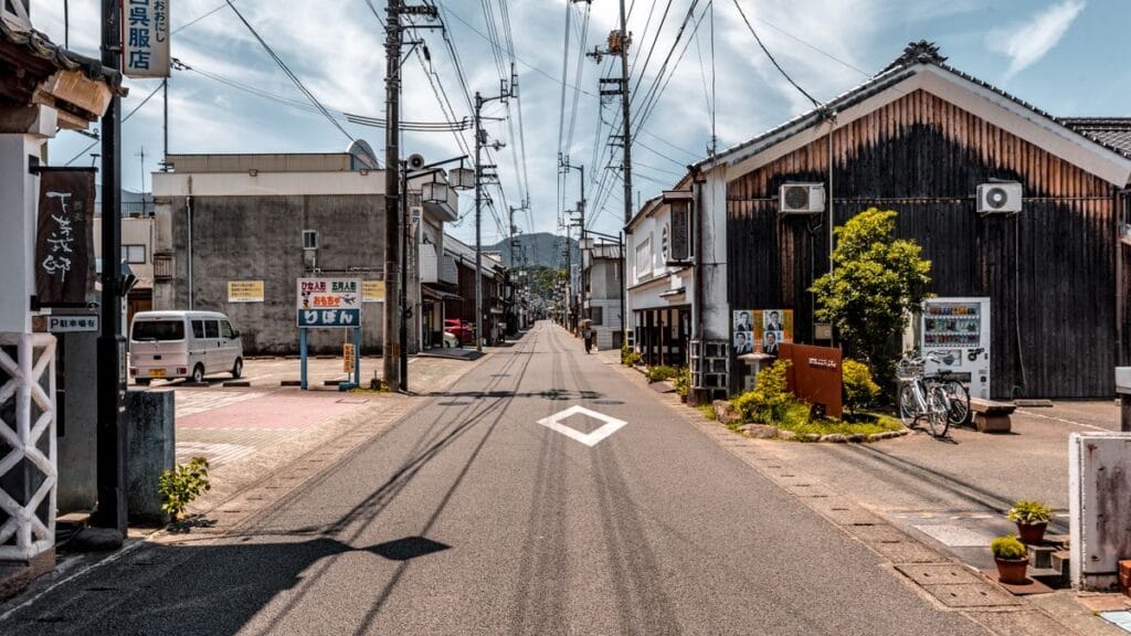 Best Hotels Near Shozui Station | Castle Ruins & Indigo Country