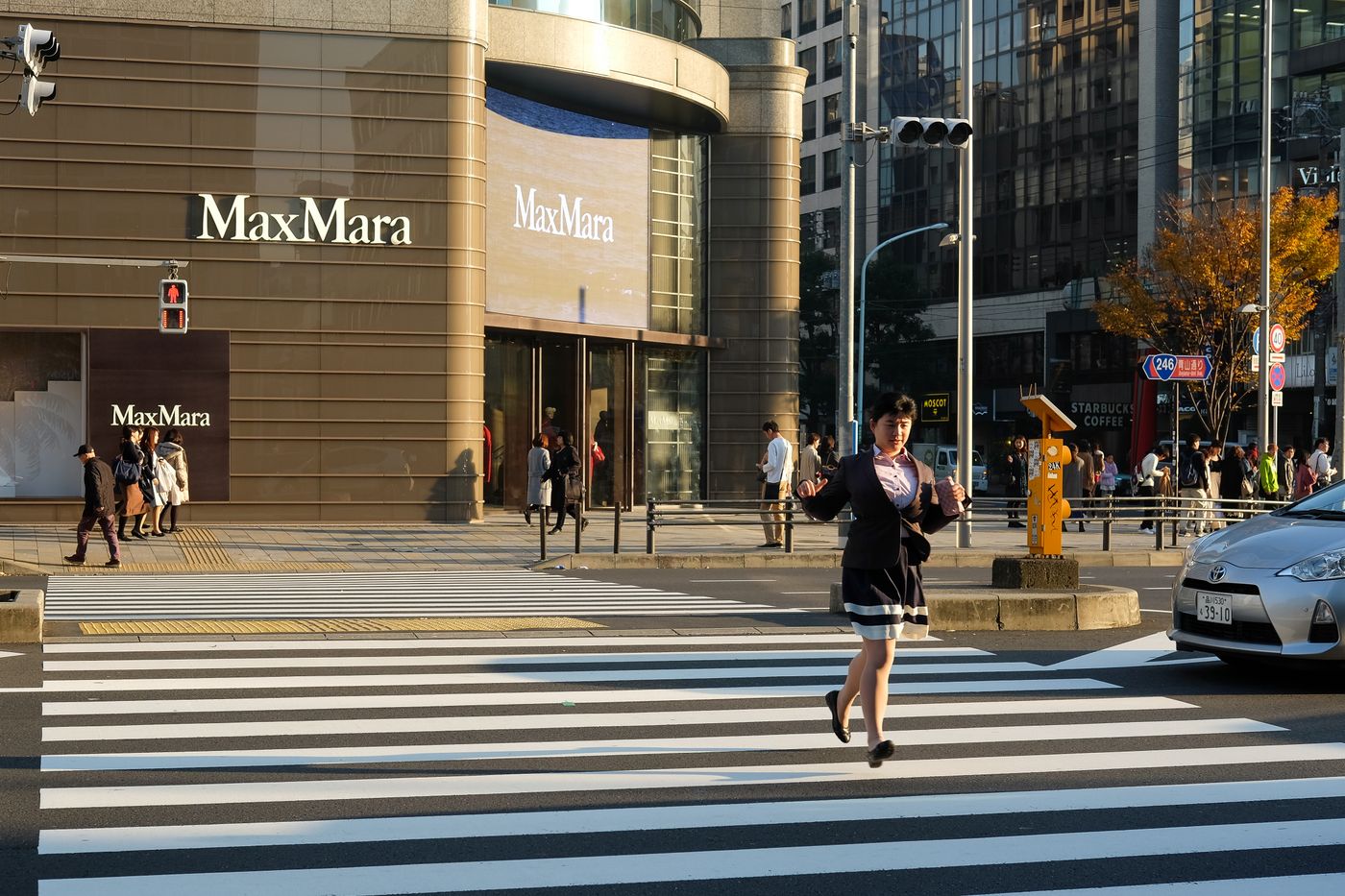 Harajuku Fashion Tribes Explained: Lolita, Decora, Gyaru & What’s Left in 2025