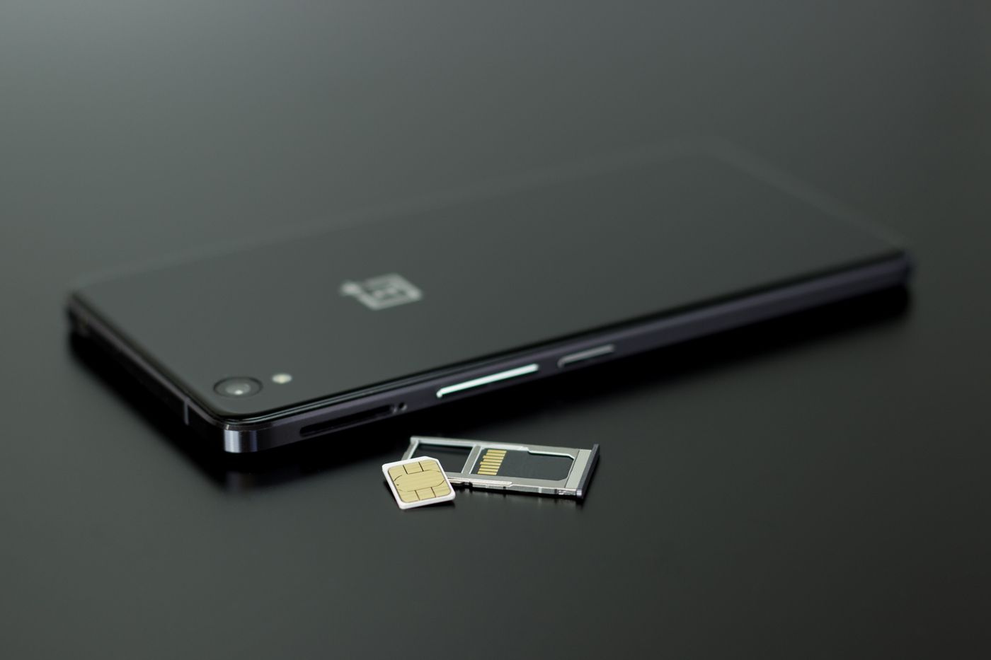 Getting a SIM Card in Japan in 2025: Tourist SIM vs Pocket Wi-Fi vs eSIM