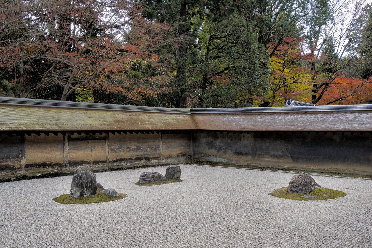 Kyoto in Autumn: Momiji Viewing — Where Locals Go Beyond Tofuku-ji